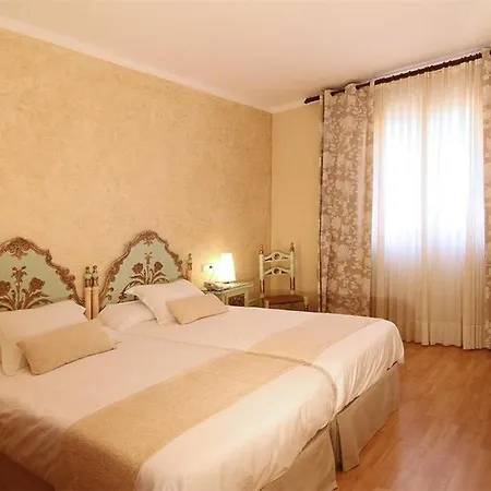 Rosa & 3* Begur