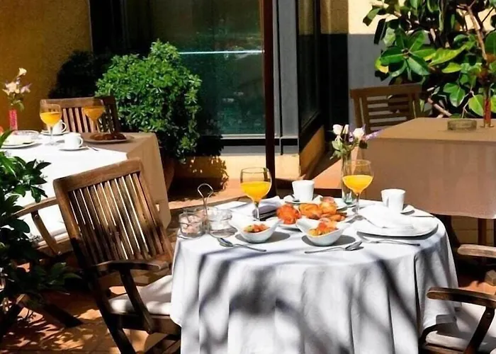 Rosa & Hotel Begur